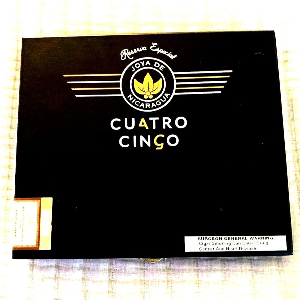 Cuatro Cinco Wooden Cigar Box
